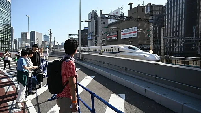 Tsunami warning lifted in southern Japan after 7.1 quake