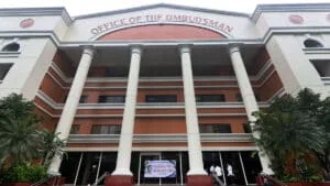Fugitives mock pursuit of justice