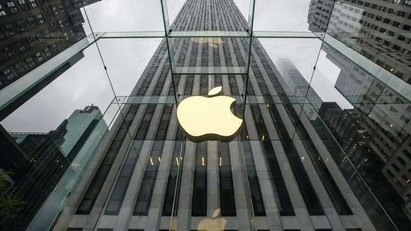 How Apple Might Try to Make Its Smart Glasses Less Creepy