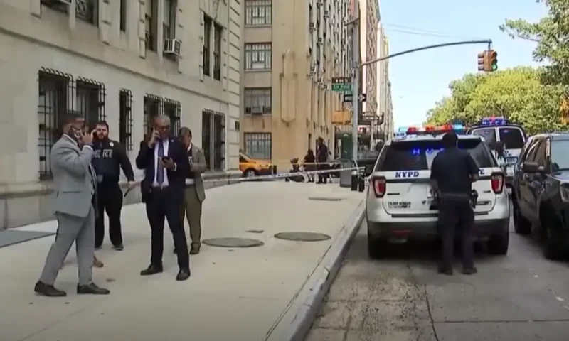 Man arrested after two men stabbed in New York; police suspect hate crime