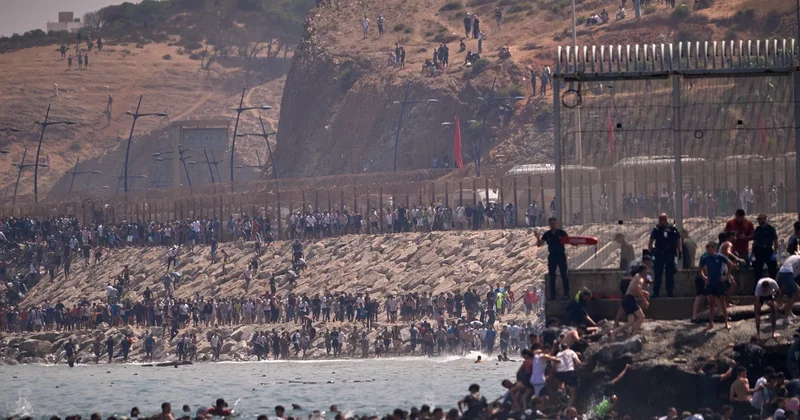 Spain deploying military to border with Morocco after migrant crossings