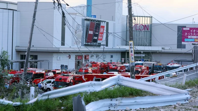 Hongkongers in quake-hit Japanese city offer helping hand to fellow travellers