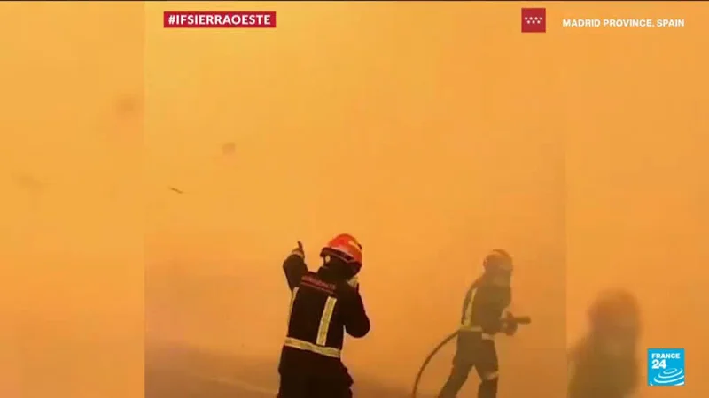 Apocalyptic scenes as firefighters battle raging blaze in Spain