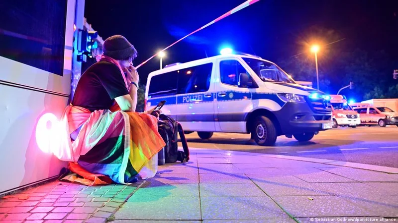 Berlin: 1 dead, 16 injured after vehicle drives into CSD Pride event