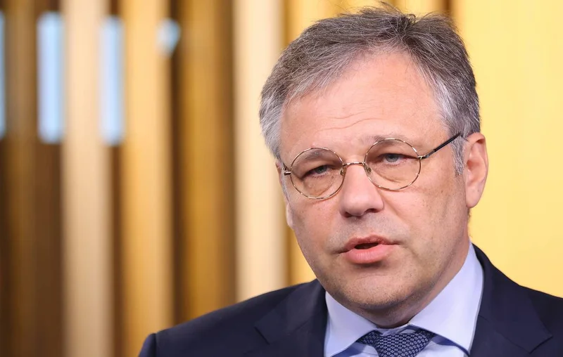Zelensky facing problems with changing defense minister as it is lucrative post — diplomat