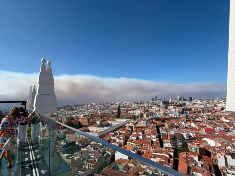 Wildfires in Spain and France: 200,000 forced to flee