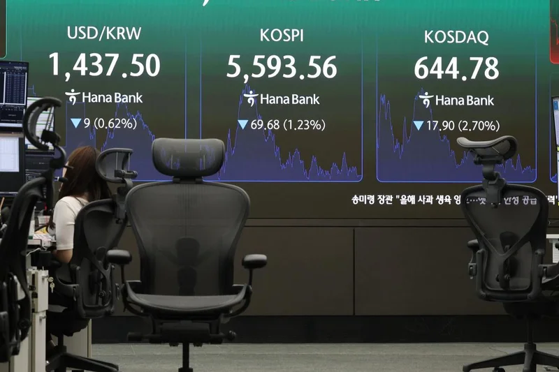 Leveraged ETF fiasco weighs on Lee administration's economic team