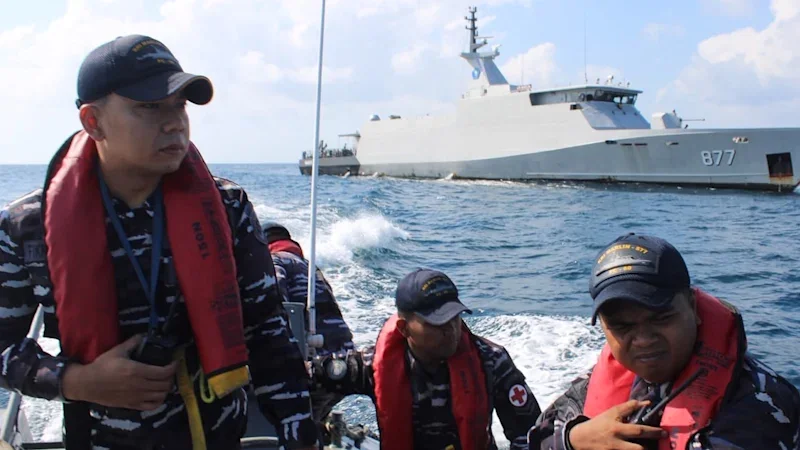 Rescue team finds 11 European tourists, one crew member alive after speedboat sank in Indonesia