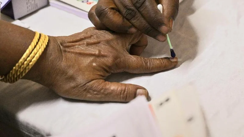 Voting under way for Manjalpur byelection in Gujarat