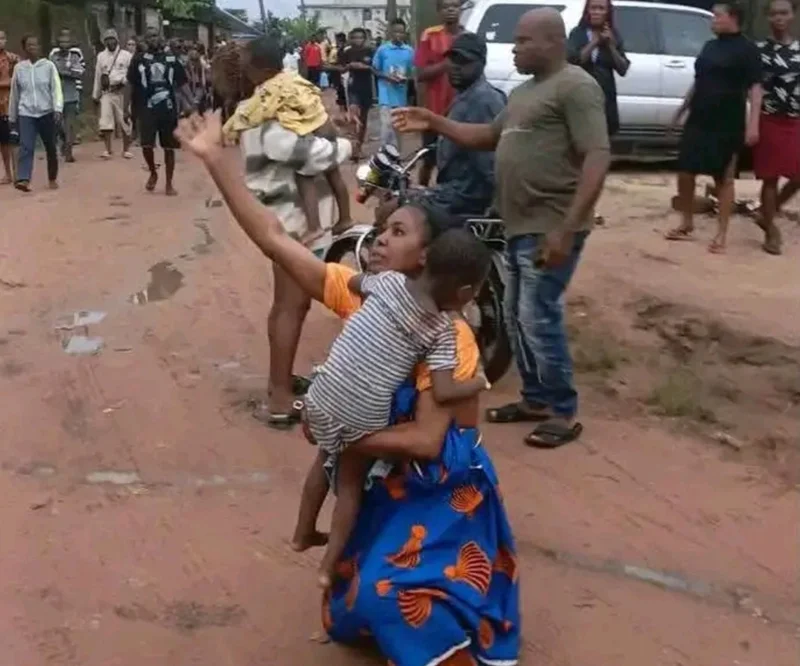 Man throws down two children from three-storey building in Aba, victims hospitalized