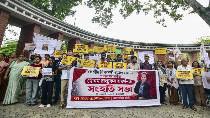 Assam to withdraw cases against CJP protesters