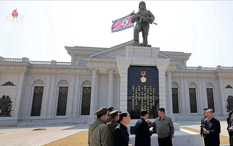 N. Korea honors artists behind memorial to its troops killed in Russia-Ukraine war