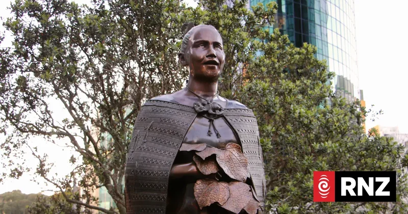 Art brings tikanga Māori to one of Auckland's busiest streets