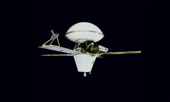 The Amazing Photos from NASA’s First-Ever Mars Lander