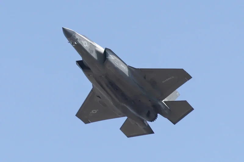 F-35B stealth fighter jet crashes near Marine Corps base in California
