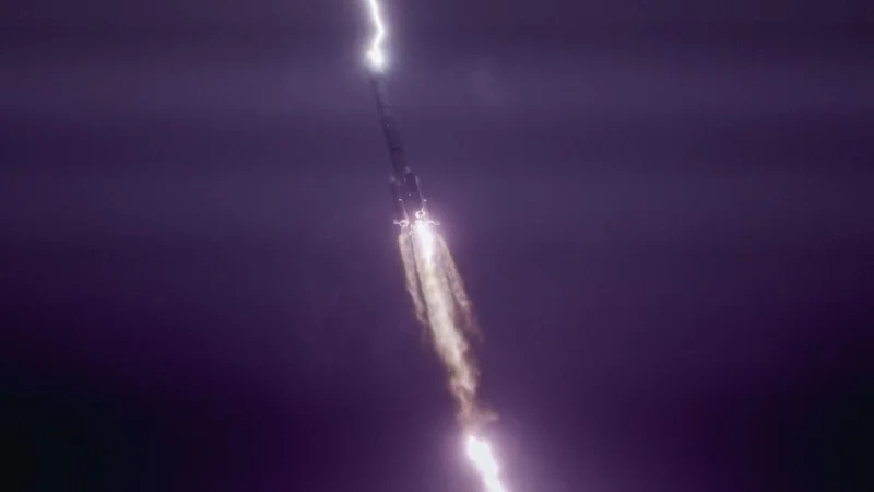 Chinese rocket hit by rare midair lightning strike moments after launch as onlookers gasp in horror (video)