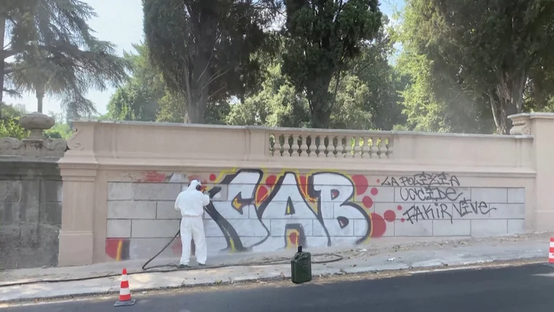 Rome’s viral graffiti cleaner is taking on an ancient problem