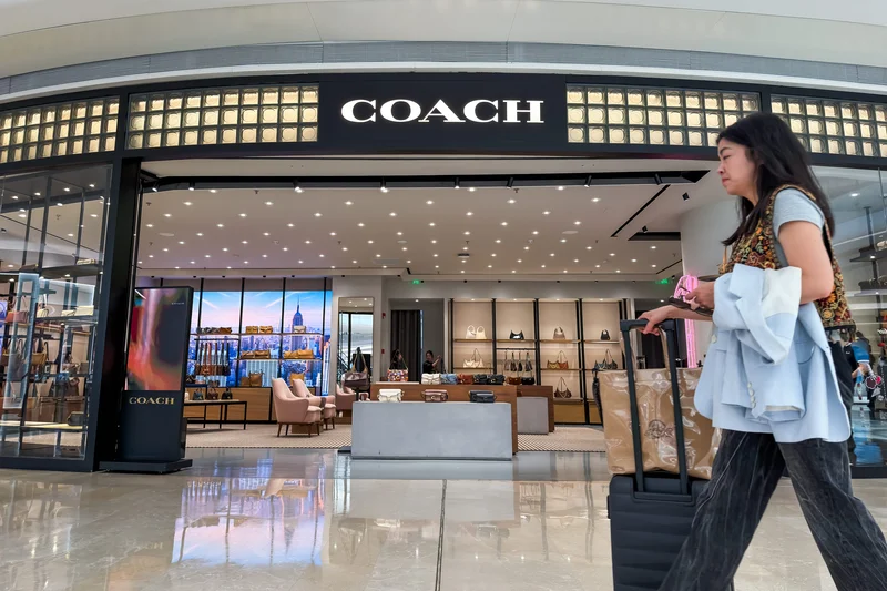 Luxury retailers turn to outlets for growth. Analysts say these stocks can benefit