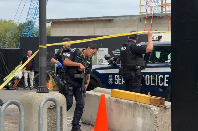 Seattle Center shooting latest: Police hunt for second suspect after three killed at popular food festival