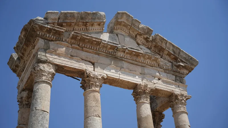 Roman emperors once banned men from having long hair