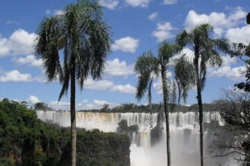 Dutch tourist dies after boat overturns at waterfalls in Brazil