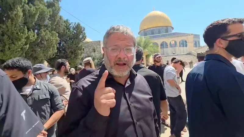 Eight Muslim countries denounce mass Israeli raid on Al-Aqsa