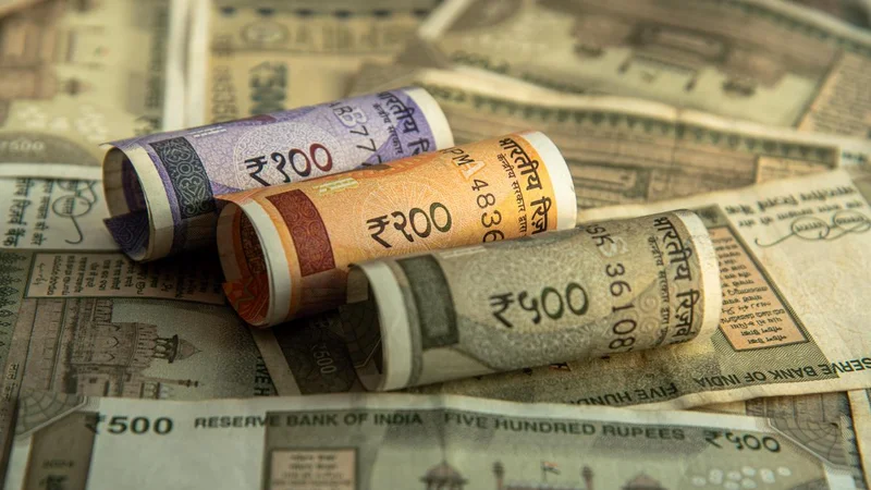 Rupee rises 20 paise to 95.30 against U.S. dollar in early trade