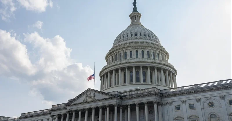 New poll shows Democrats with 11-point lead on generic ballot