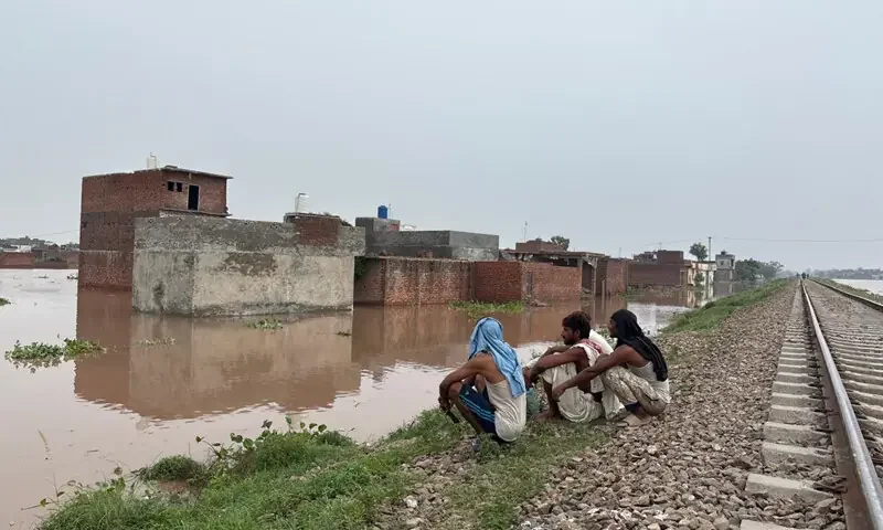 Footprints: Trudging home in waist-deep water