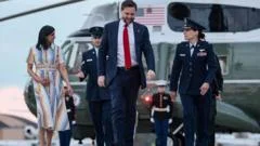 Secret Service agent in Vance's team under investigation over alleged leak