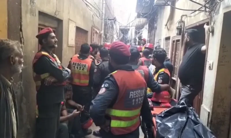 At least 11 killed, 6 injured as three-storey building collapses in Lahore's Harbanspura