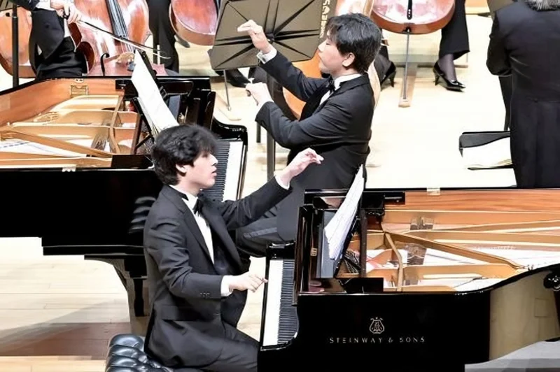 Pianist Yunchan Lim continues 'Mozart pilgrimage' with music for 2 pianos