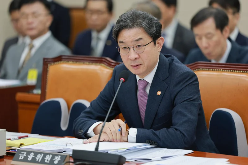 Chief regulator expresses regret over leveraged ETF-led volatility