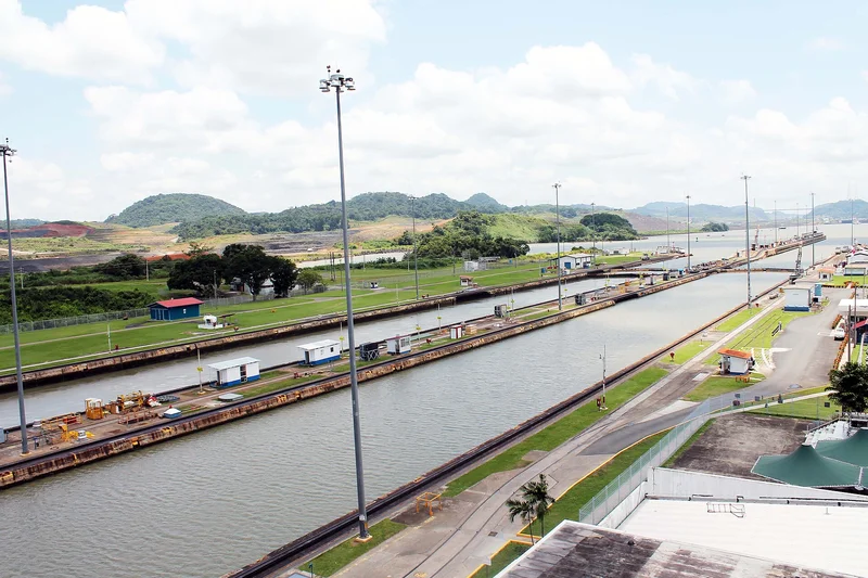 Panama Canal Draft Cut Again as El Niño Threatens Water