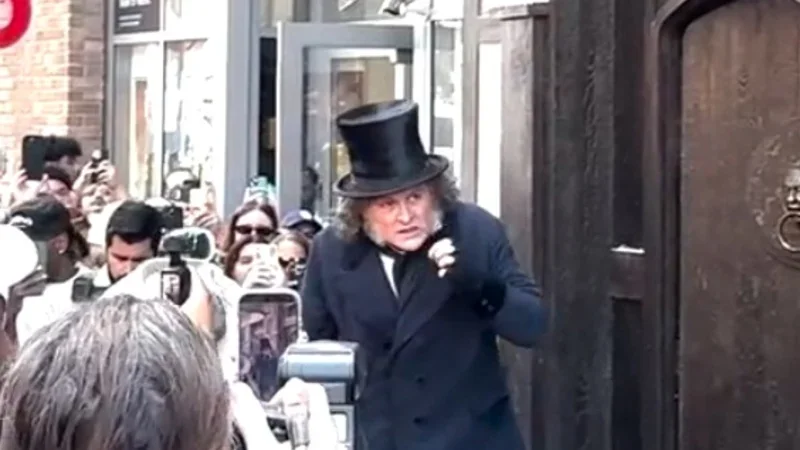 Star, humbug! Johnny Depp charms as cranky Scrooge in Comic-Con stunt