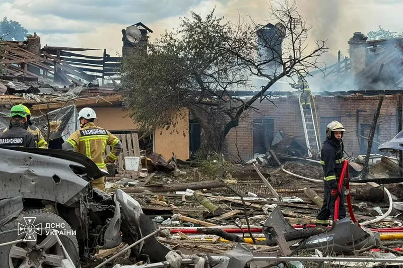 Russian attack kills 3 in Ukraine’s Sumy region as Romania downs second drone in 2 days