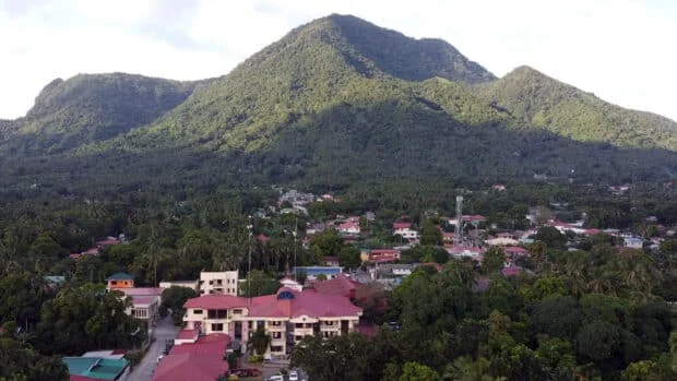 Mount Maculot in Batangas remains closed to trekkers – LGU