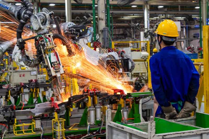 China's factory activity unexpectedly contracts in July, ending 4-month expansion streak