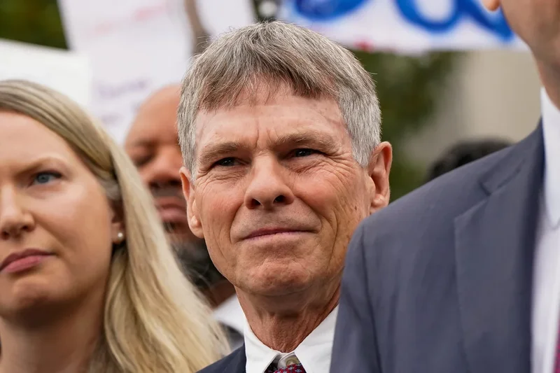 Former Olympian says grand jury irregularities tainted Trump’s Reflecting Pool prosecution