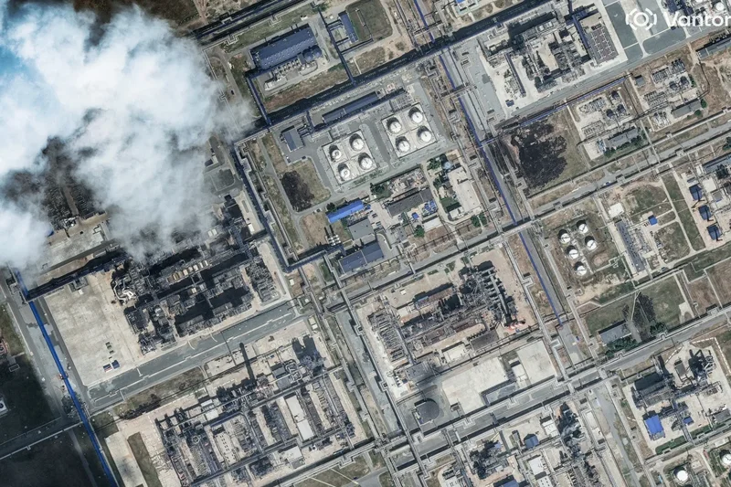 Ukraine says it hit a major Russian oil refinery hours after Zelensky’s meeting with Trump