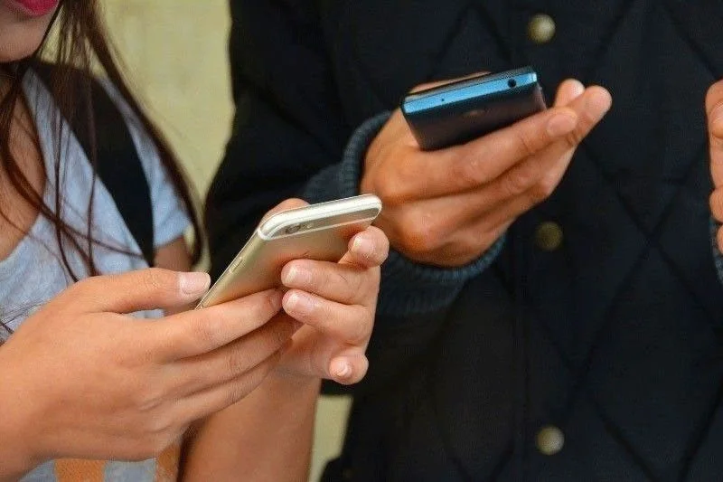 Pinoys use beliefs, virality to assess online info – poll
