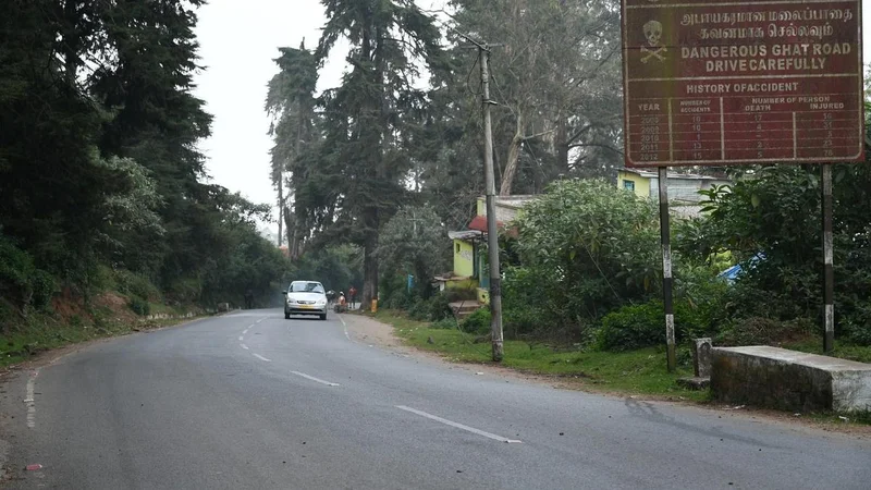 Nilgiris district administration closes Kalhatty Ghat Road to tourists again