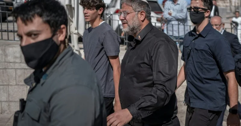 Israeli far-right minister leads hundreds to Al-Aqsa on Jewish mourning day