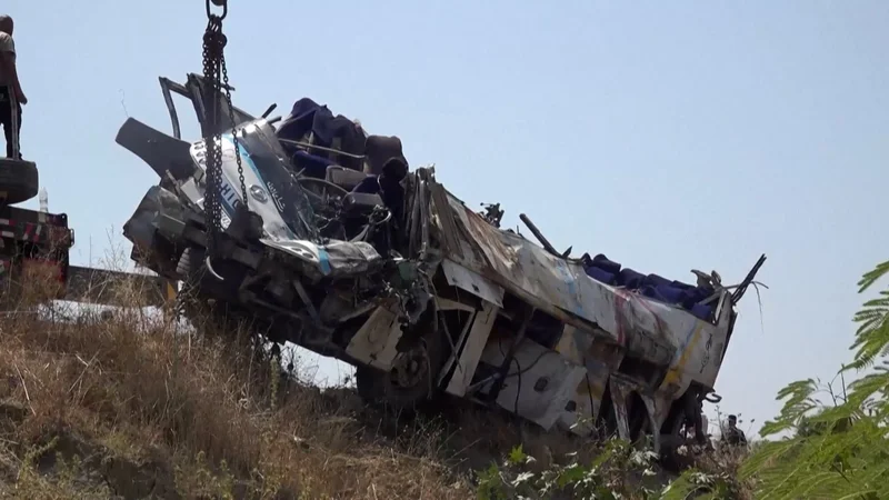 At least 25 people killed, dozens injured in Algeria bus crash
