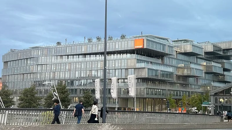 Orange raises full-year targets on Spain deal and Africa growth