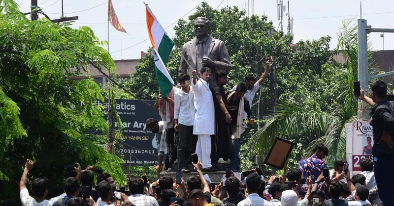 Tej Pratap Yadav arrested in connection with violence during Patna youth protest