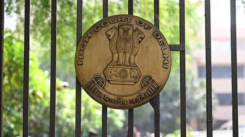 National Herald case: Delhi High Court grants three weeks to Sonia Gandhi, Rahul Gandhi to respond to ED plea