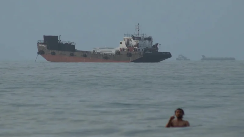 Oman proposes joint control of Strait of Hormuz as mediators expect talks 'breakthrough'