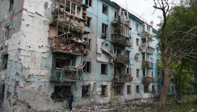 Russian cruise missile strike on Zaporizhzhia injures 18, including child, causes extensive damage
