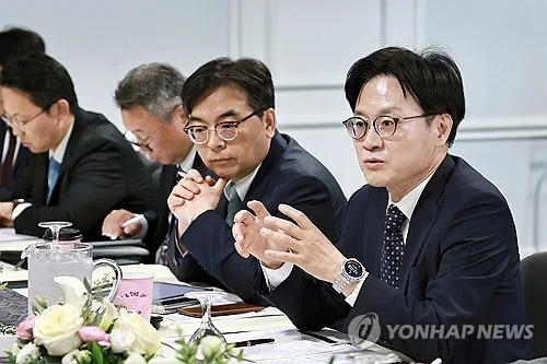 (LEAD) S. Korea says U.S. to honor 15 pct tariff cap regarding new Section 301 duties